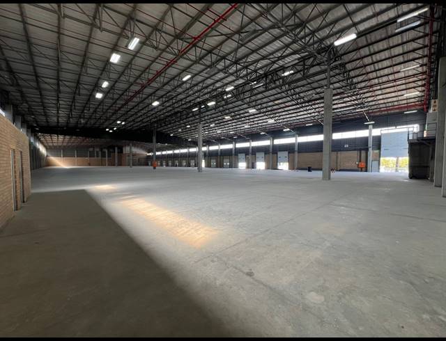 7,737M² WAREHOUSE TO LET IN SAMRAND BUSINESS PARK